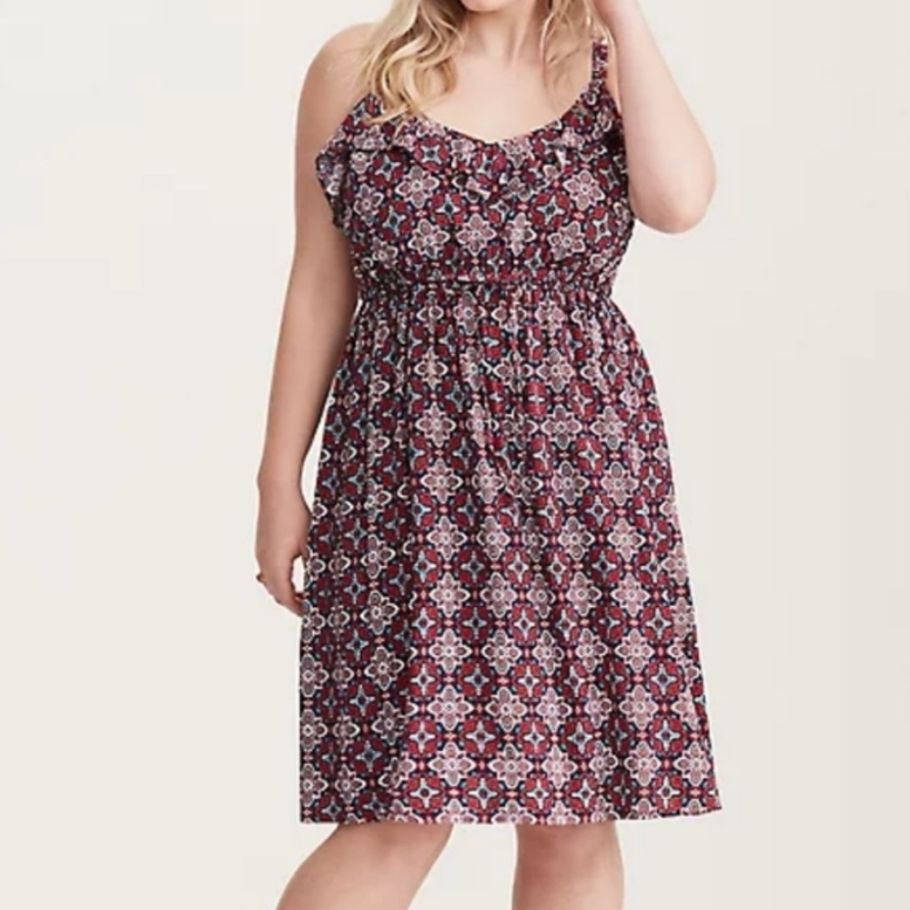 Torrid Size 00 Red and Black Smocked Tiered Sundress